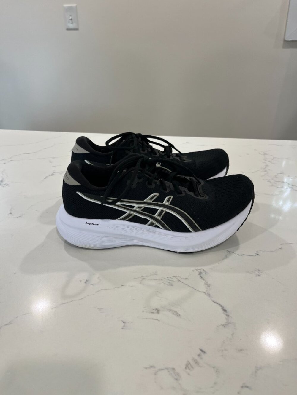 Asics Gel Excite 11 Womens Running Shoes Size 9